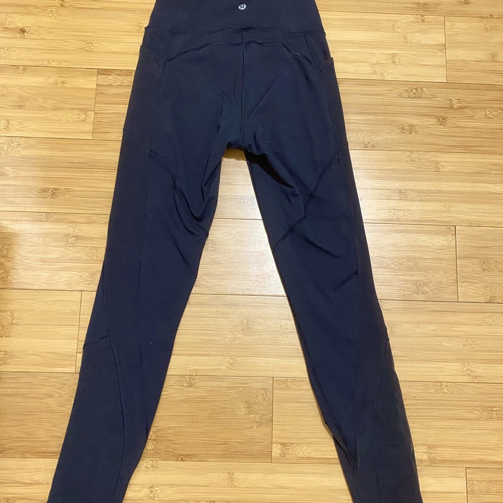 Lululemon Black Leggings with Pockets and Mesh